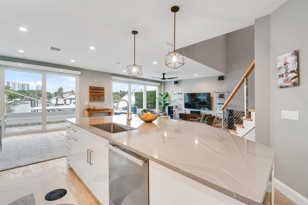 HARBOUR POINT TOWNHOMES - Residential