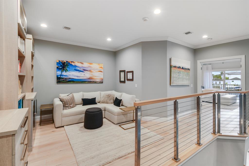 HARBOUR POINT TOWNHOMES - Residential