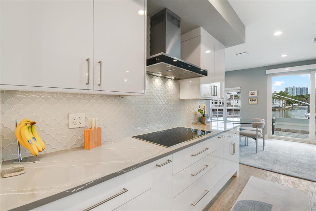 HARBOUR POINT TOWNHOMES - Residential