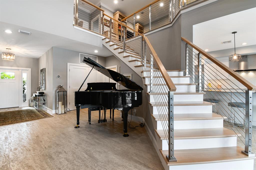 HARBOUR POINT TOWNHOMES - Residential