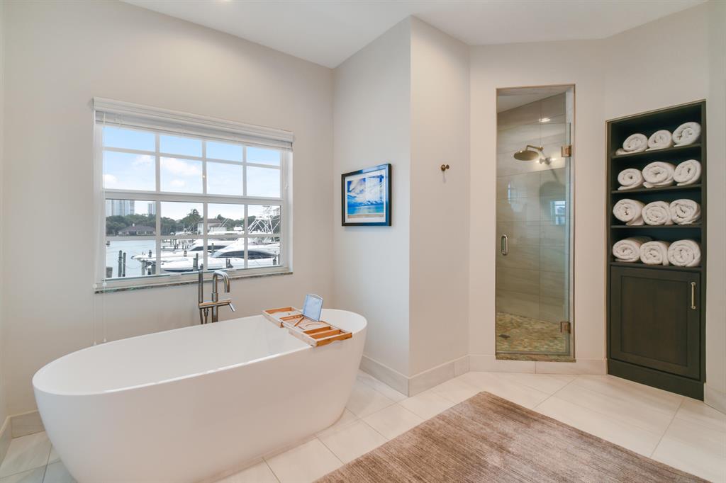 HARBOUR POINT TOWNHOMES - Residential