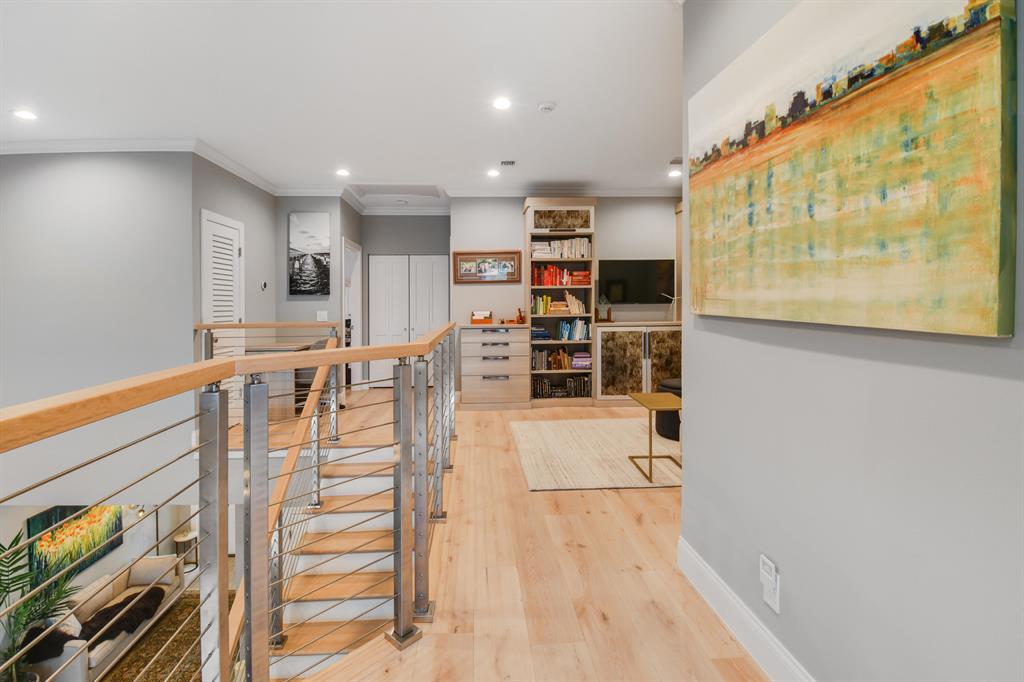 HARBOUR POINT TOWNHOMES - Residential