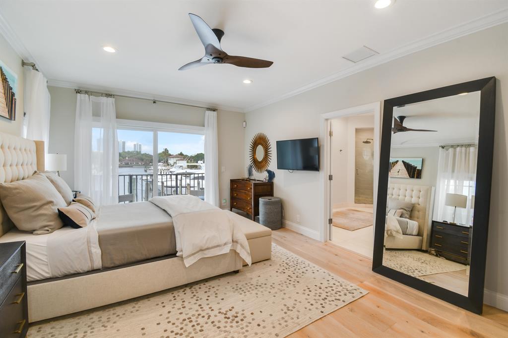 HARBOUR POINT TOWNHOMES - Residential