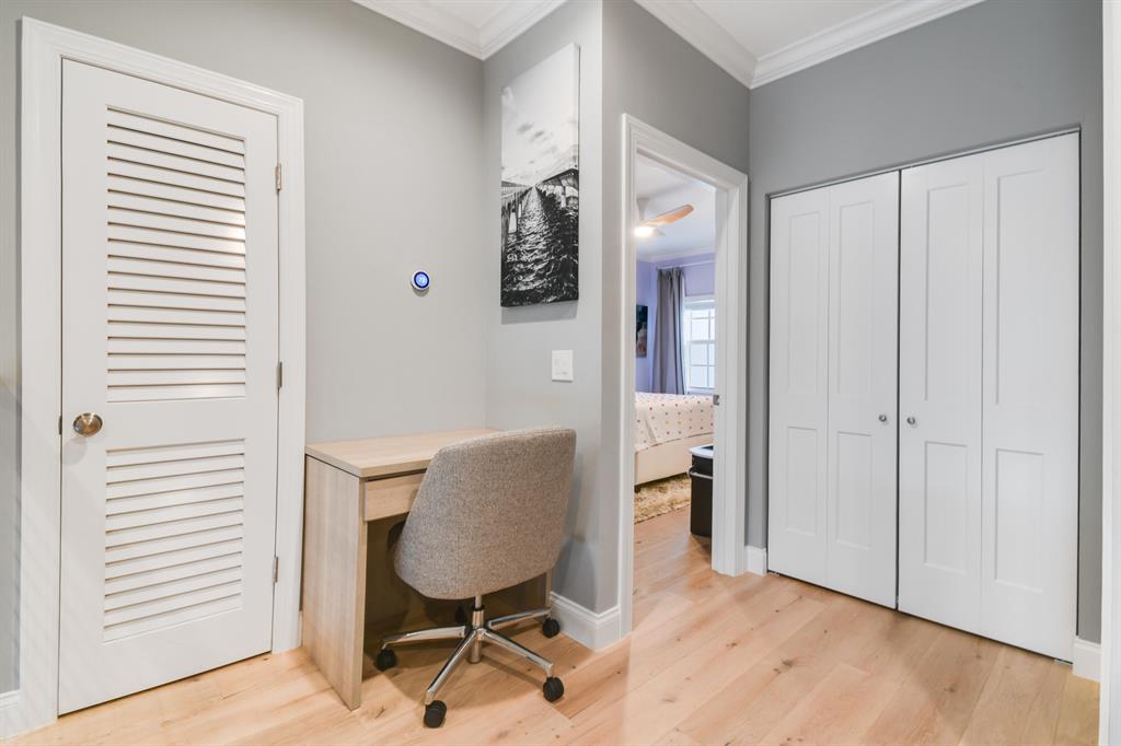 HARBOUR POINT TOWNHOMES - Residential