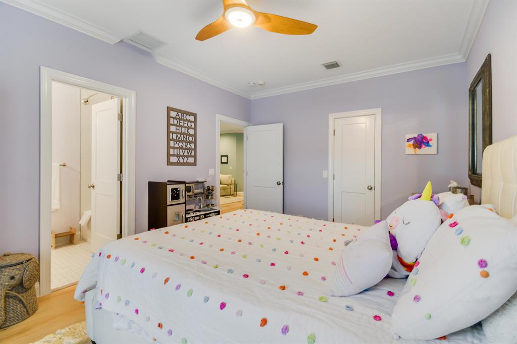 HARBOUR POINT TOWNHOMES - Residential