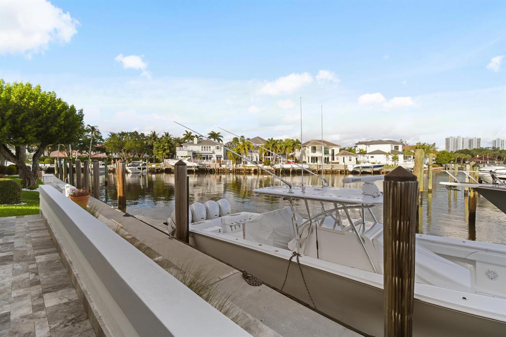 HARBOUR POINT TOWNHOMES - Residential