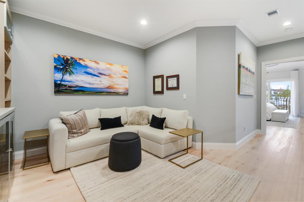 HARBOUR POINT TOWNHOMES - Residential