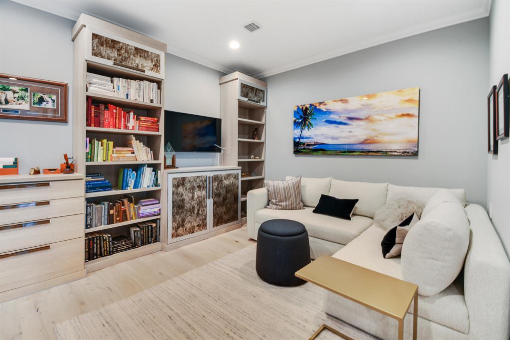 HARBOUR POINT TOWNHOMES - Residential