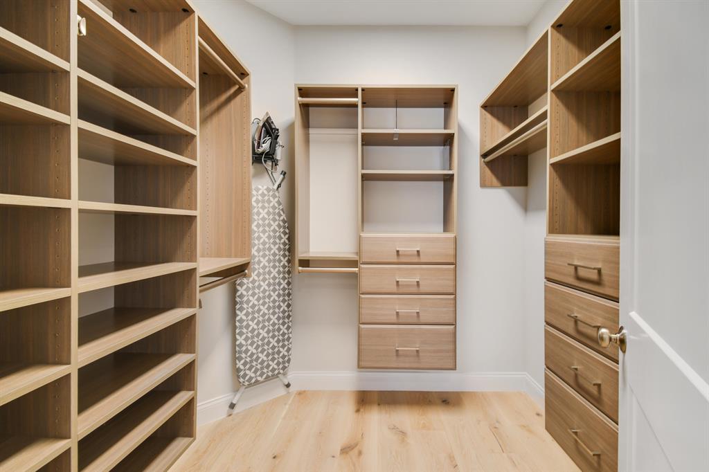 HARBOUR POINT TOWNHOMES - Residential