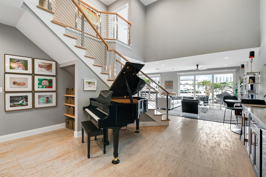 HARBOUR POINT TOWNHOMES - Residential