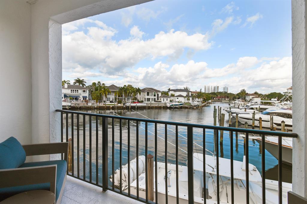 HARBOUR POINT TOWNHOMES - Residential