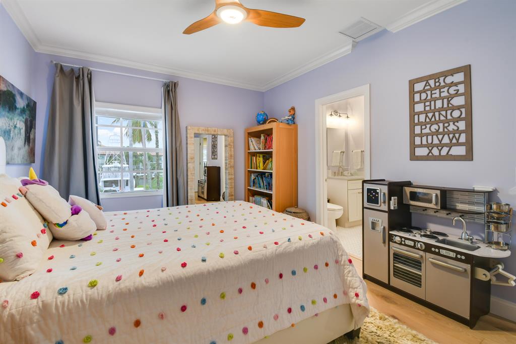 HARBOUR POINT TOWNHOMES - Residential