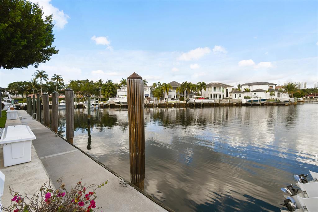 HARBOUR POINT TOWNHOMES - Residential