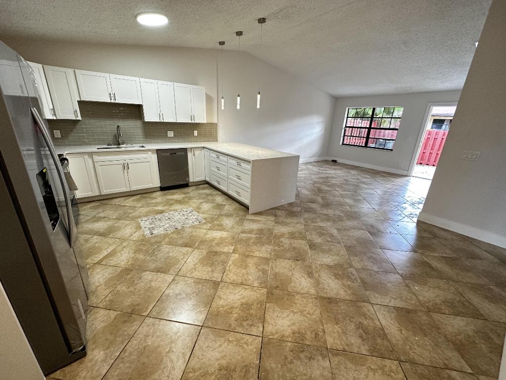 4326 Woodstock Drive C