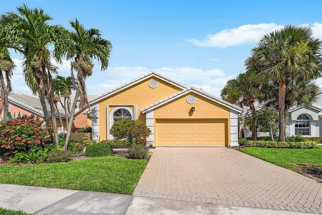 Photo of 8288 Horseshoe Bay Road, Boynton Beach, FL 33472 (MLS # B26084771)