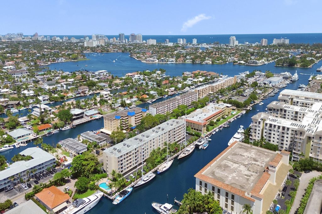 Photo of 1600 SE 15th Street #Unit 400, Fort Lauderdale, FL 33316 (MLS # B26013625)