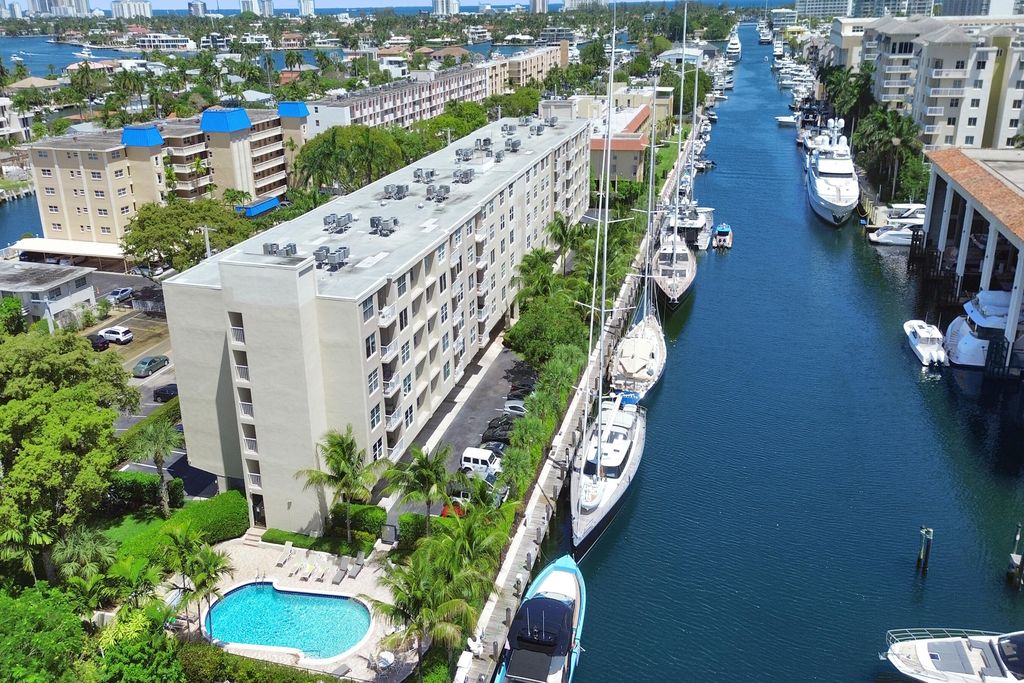 Photo of 1600 SE 15th Street #Unit 400, Fort Lauderdale, FL 33316 (MLS # B26013625)