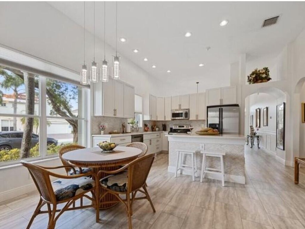 Photo of 8534 VÃ­a D Oro, Boca Raton, FL 33433 (MLS # B26028748)