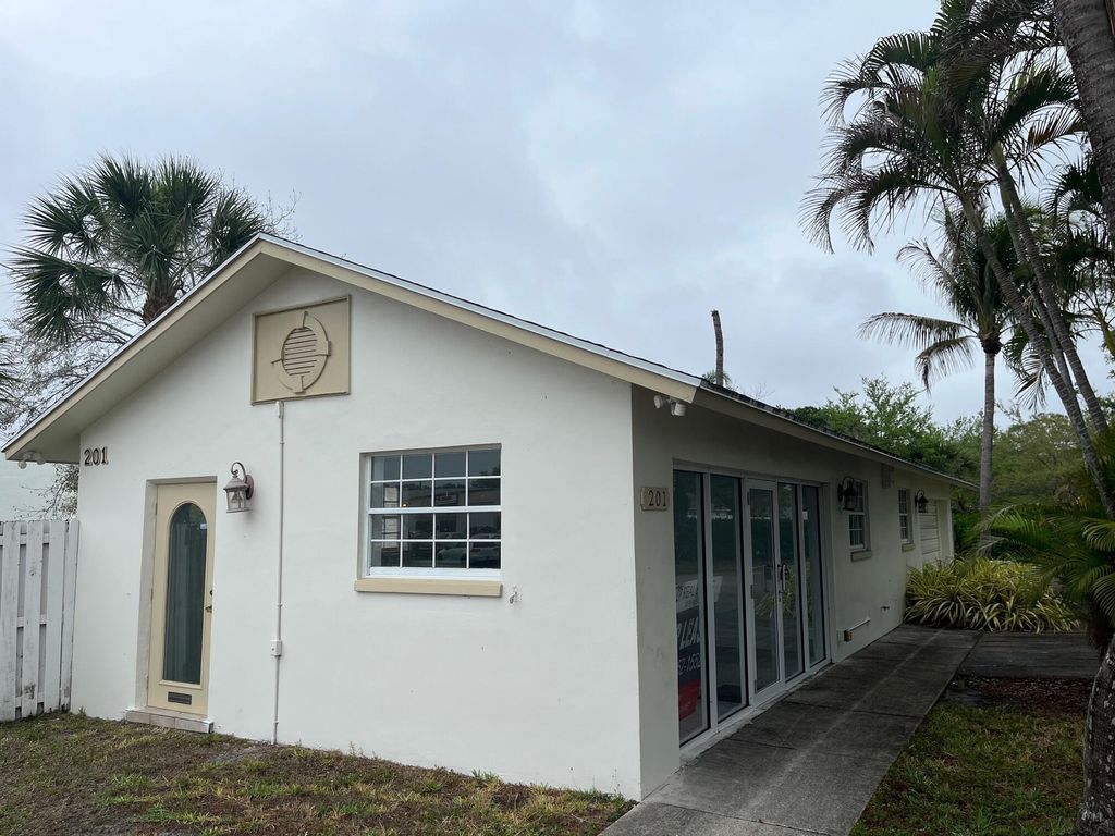 Photo of 201 Toney Penna Drive, Jupiter, FL 33458 (MLS # B26004151)