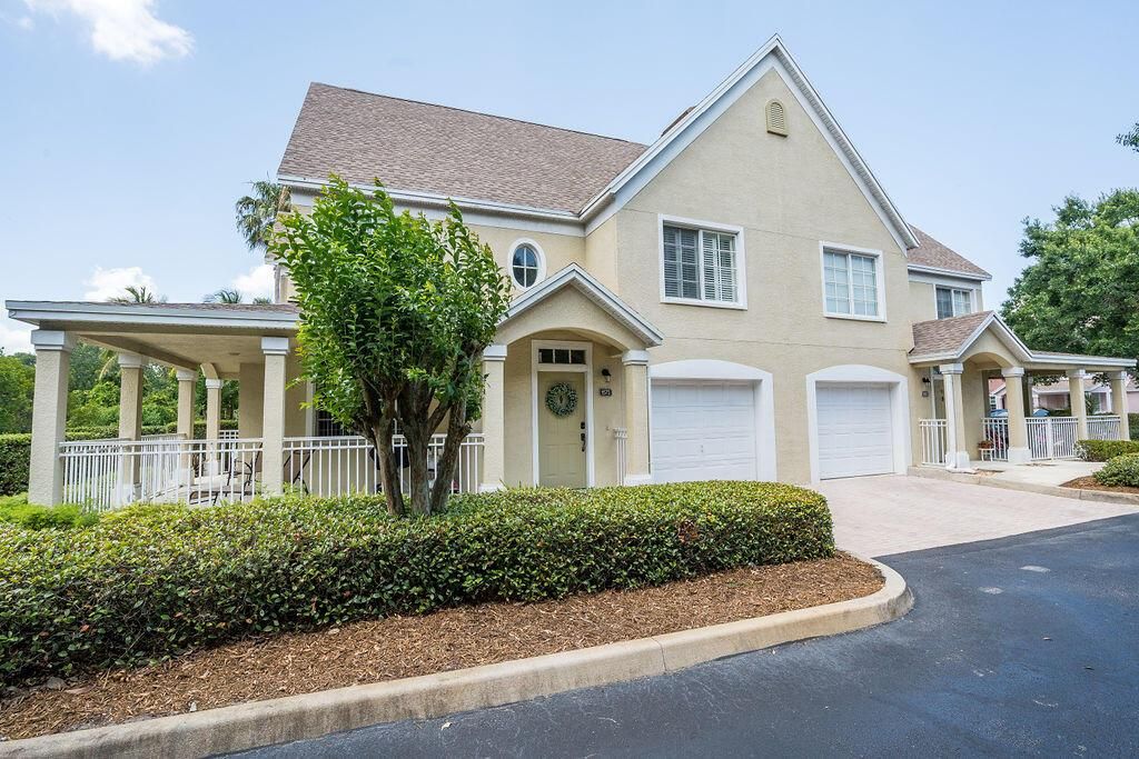 Photo of 1573 SE Pomeroy Street, Stuart, FL 34997 (MLS # R10980094)