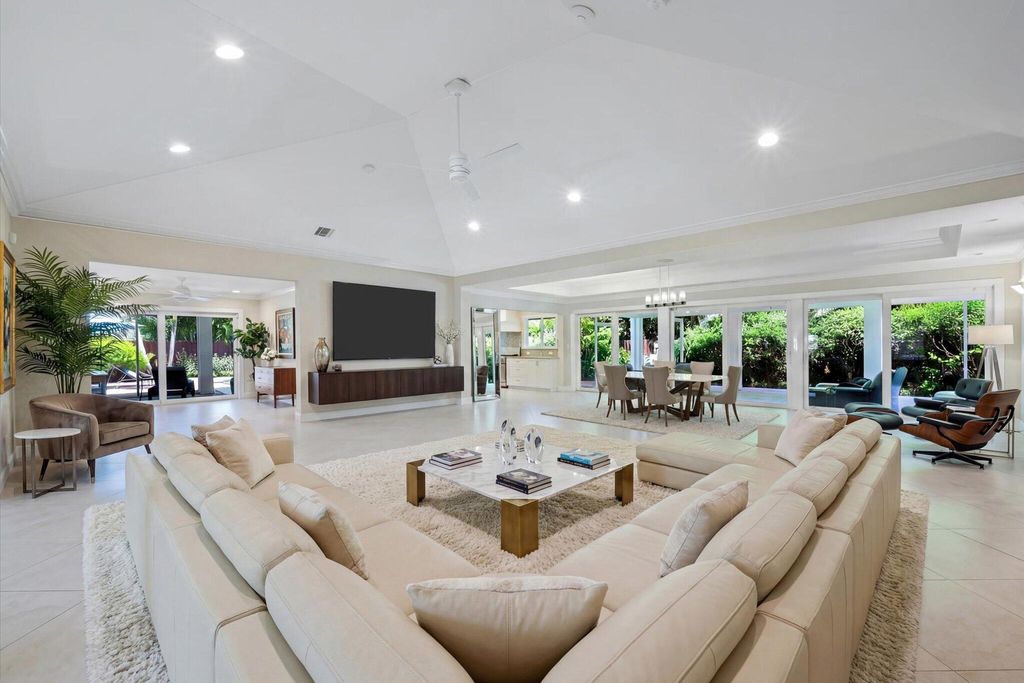 Photo of 4535 Oak Tree Court, Delray Beach, FL 33445 (MLS # R11162373)