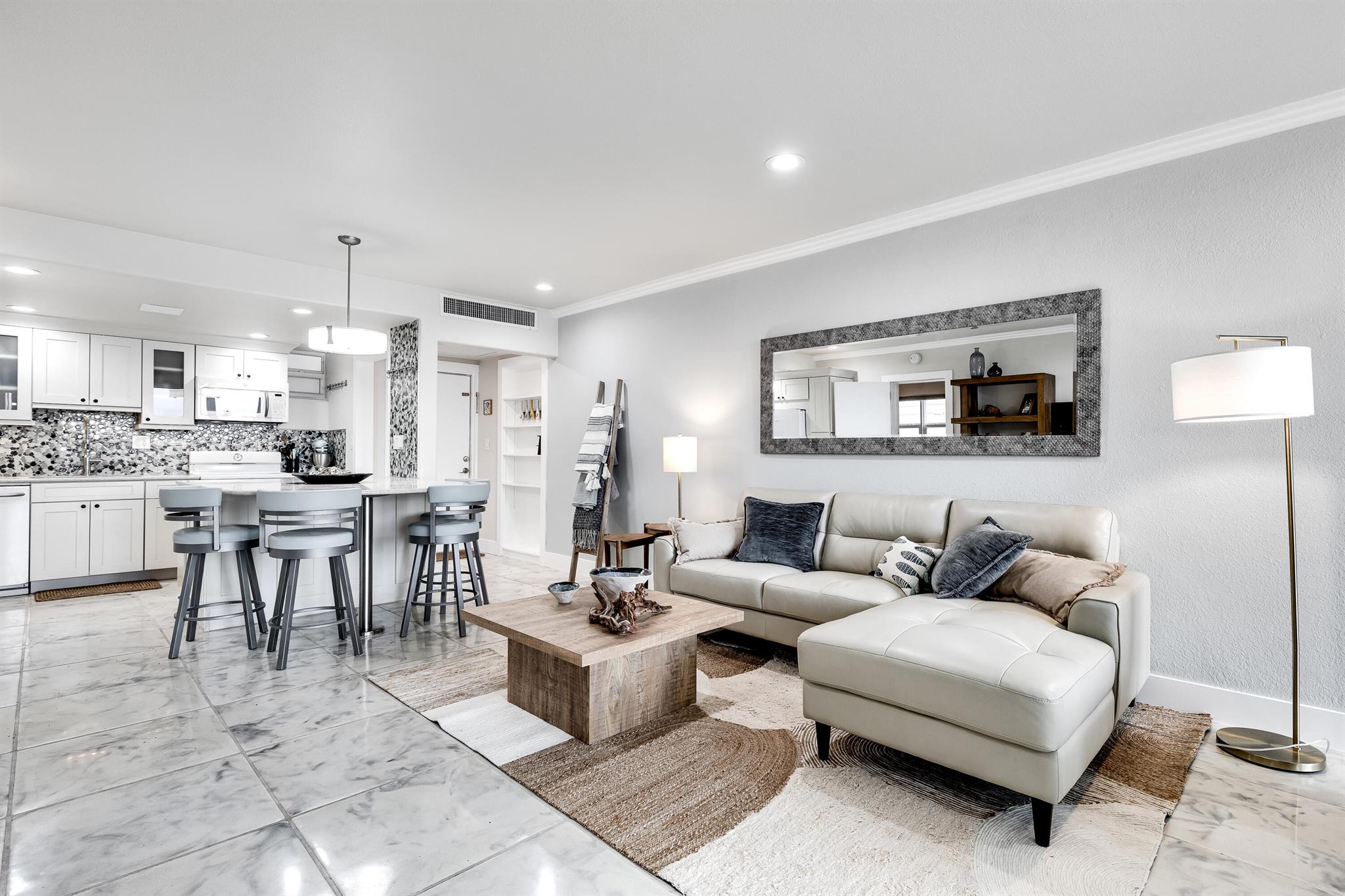 HILLSBORO SHORES EXECUTIV - Residential Lease