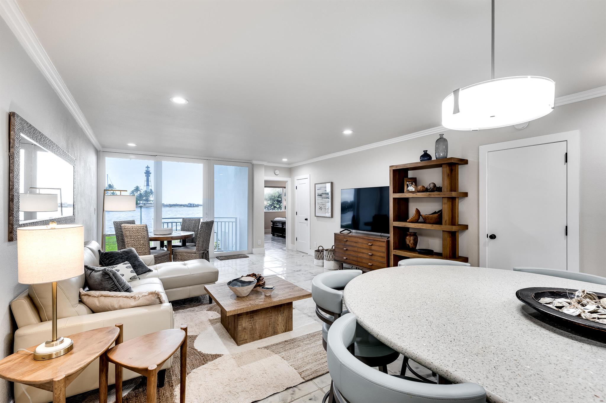 HILLSBORO SHORES EXECUTIV - Residential Lease