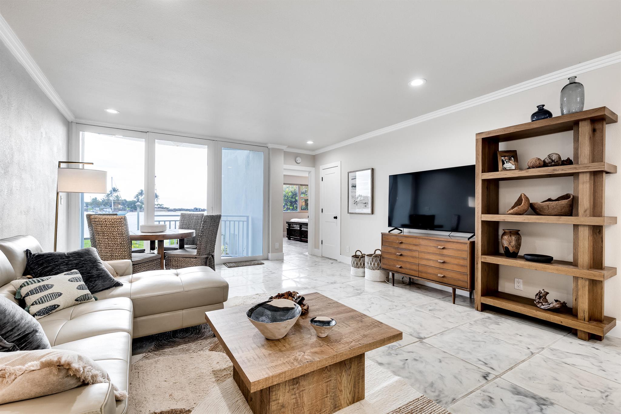 HILLSBORO SHORES EXECUTIV - Residential Lease