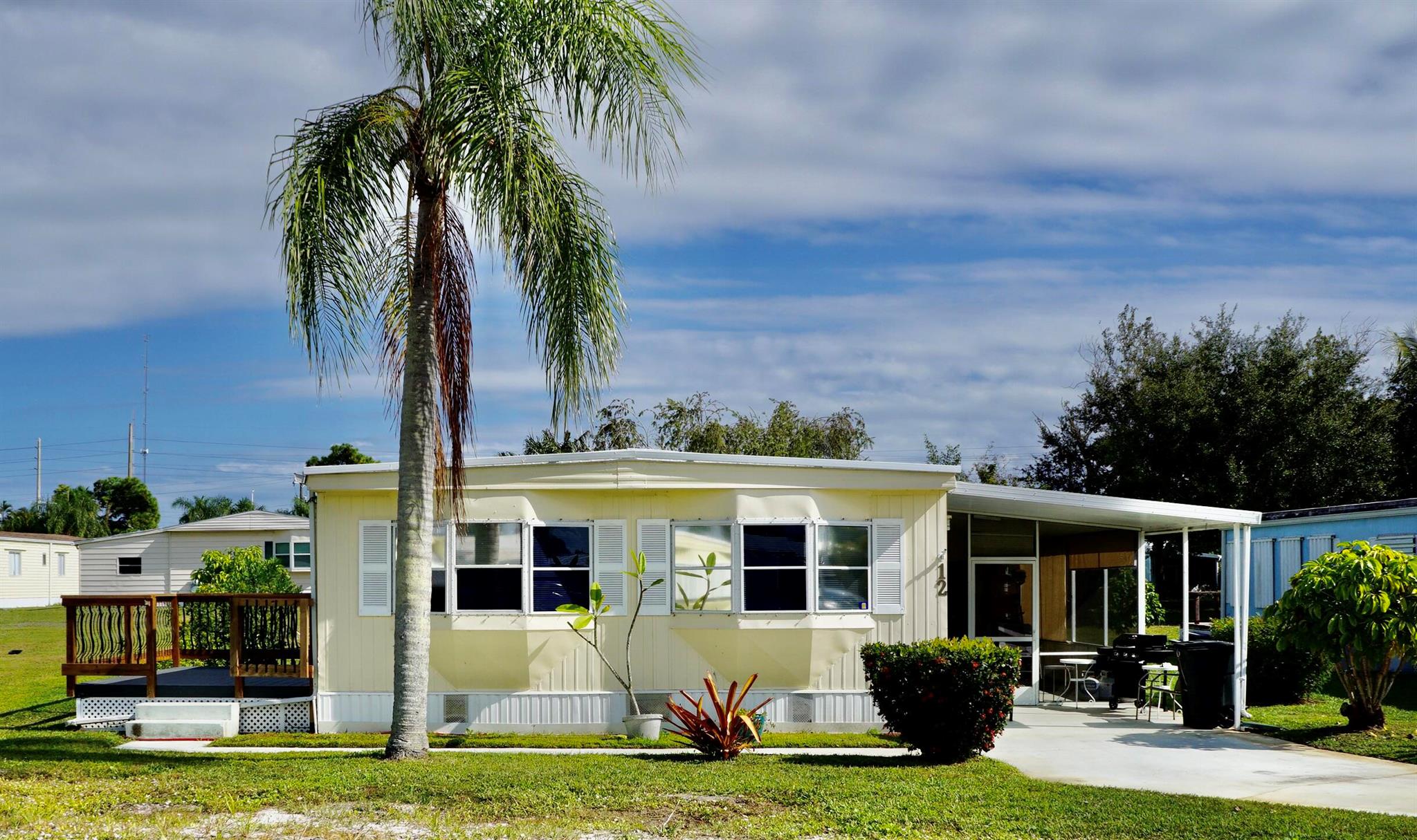 Spanish Lakes Riverfront - Residential