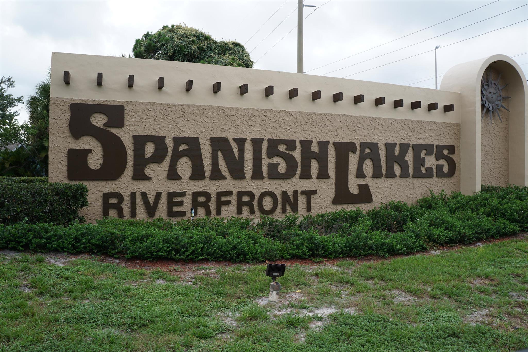 Spanish Lakes Riverfront - Residential