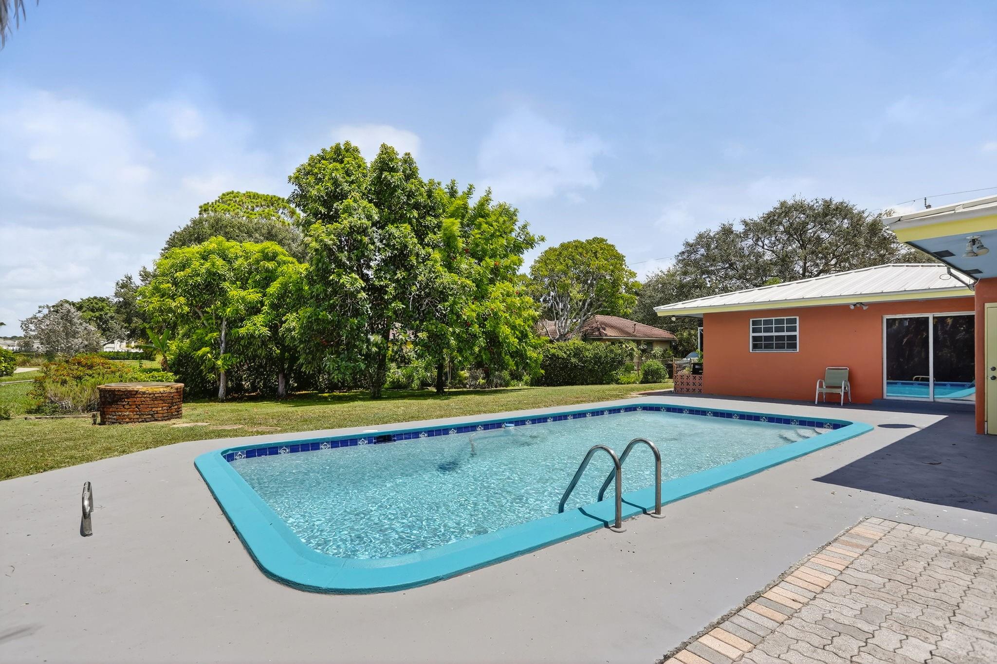 Coral Spgs Village Green - Residential Income