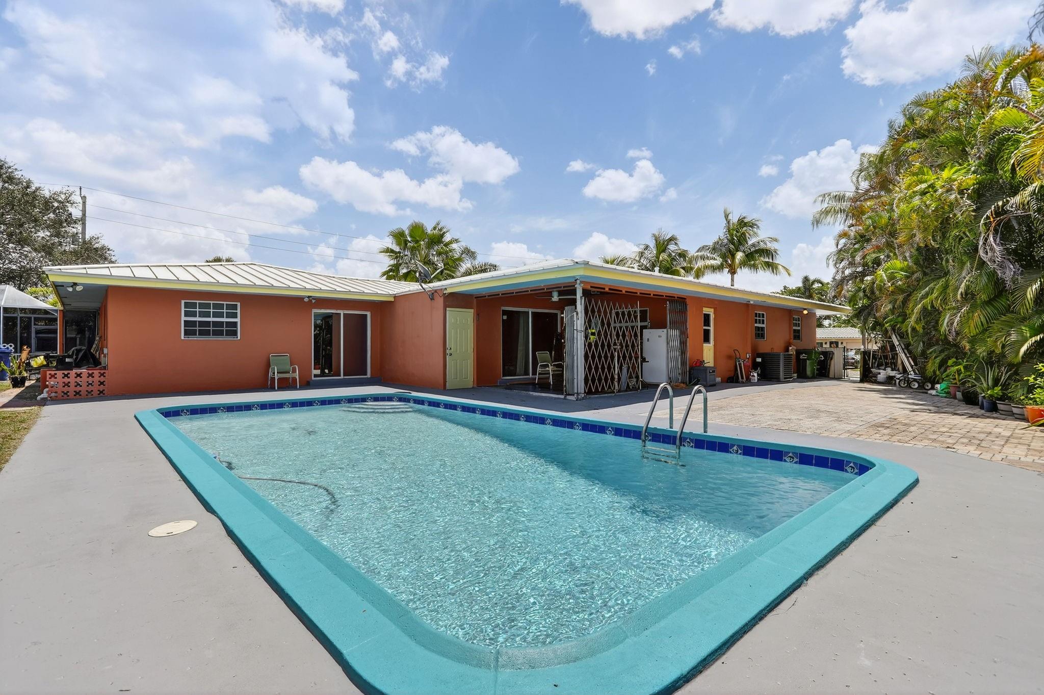 Coral Spgs Village Green - Residential Income