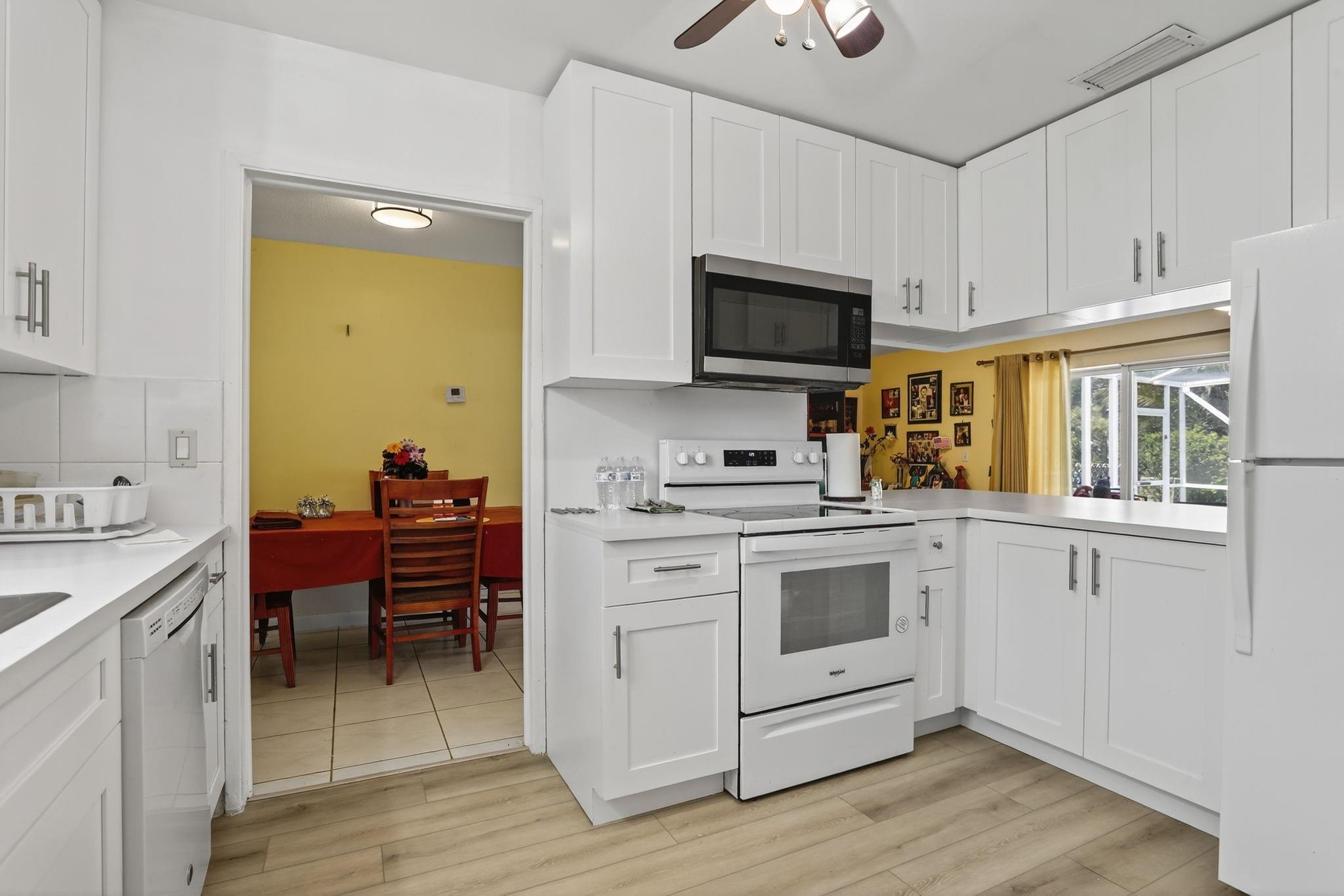 Coral Spgs Village Green - Residential Income