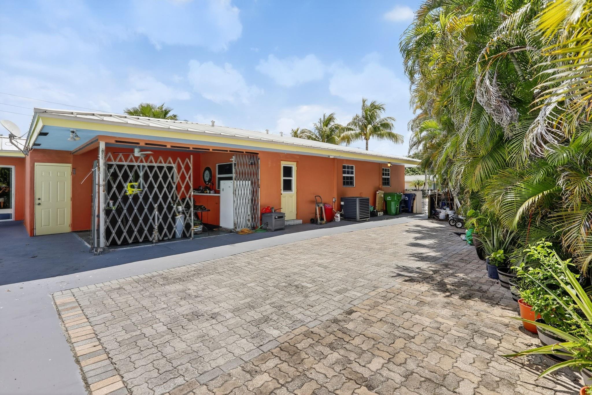 Coral Spgs Village Green - Residential Income