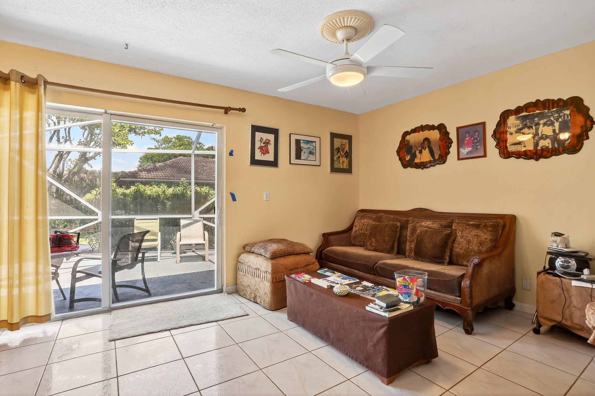 Coral Spgs Village Green - Residential Income