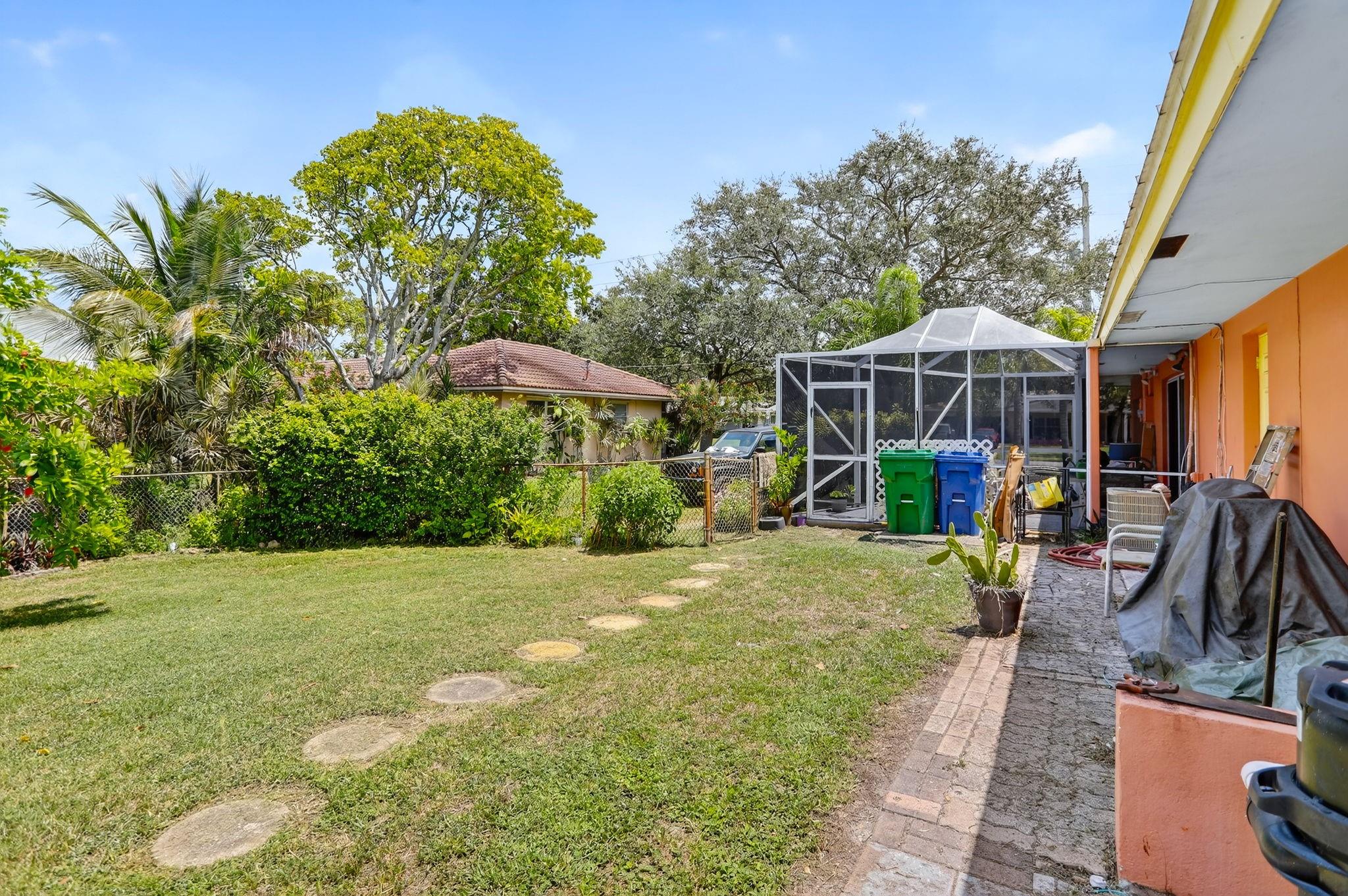 Coral Spgs Village Green - Residential Income