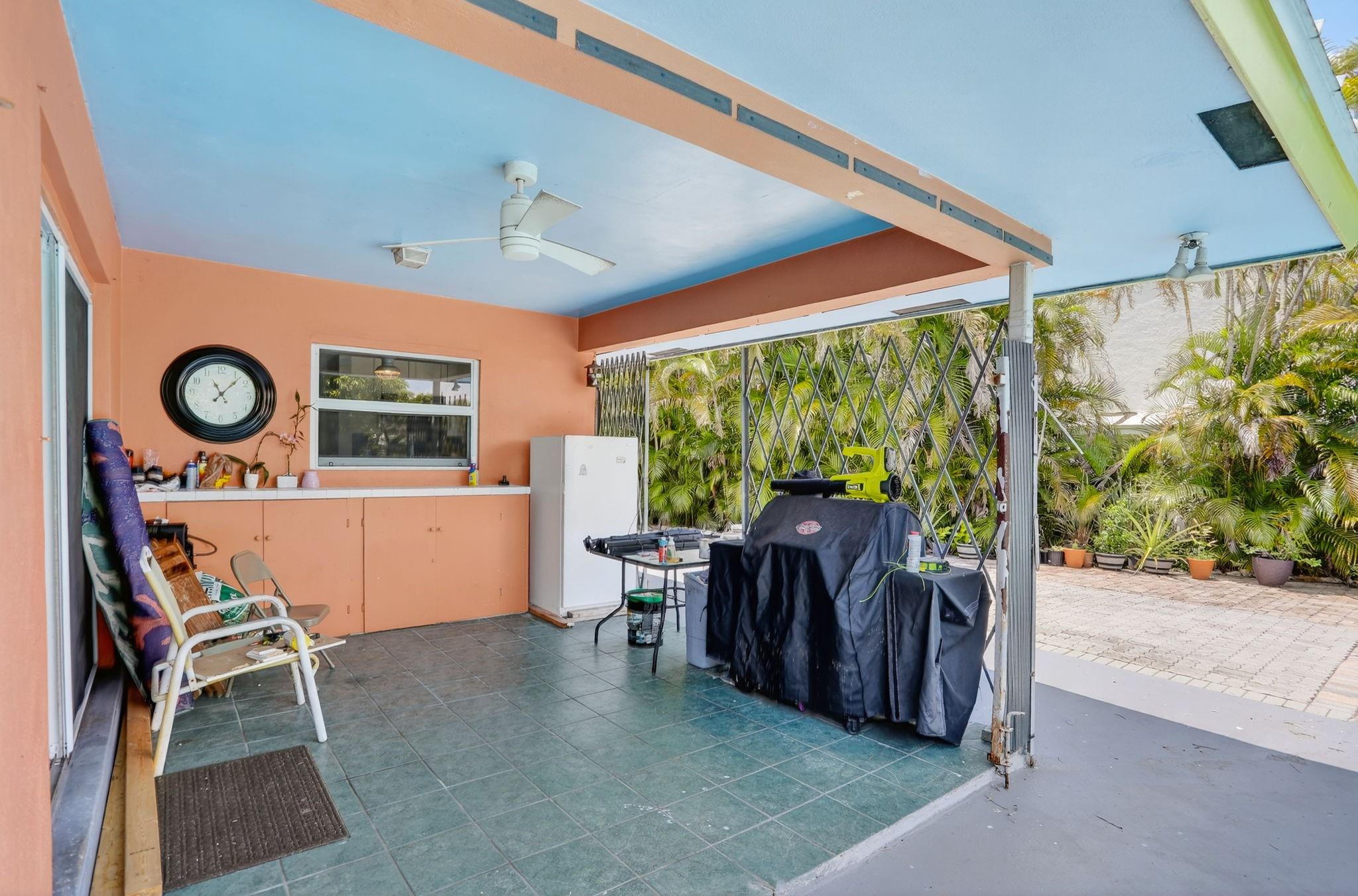 Coral Spgs Village Green - Residential Income