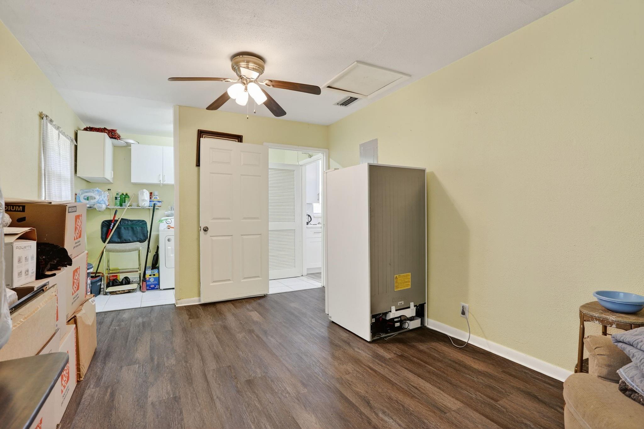 Coral Spgs Village Green - Residential Income