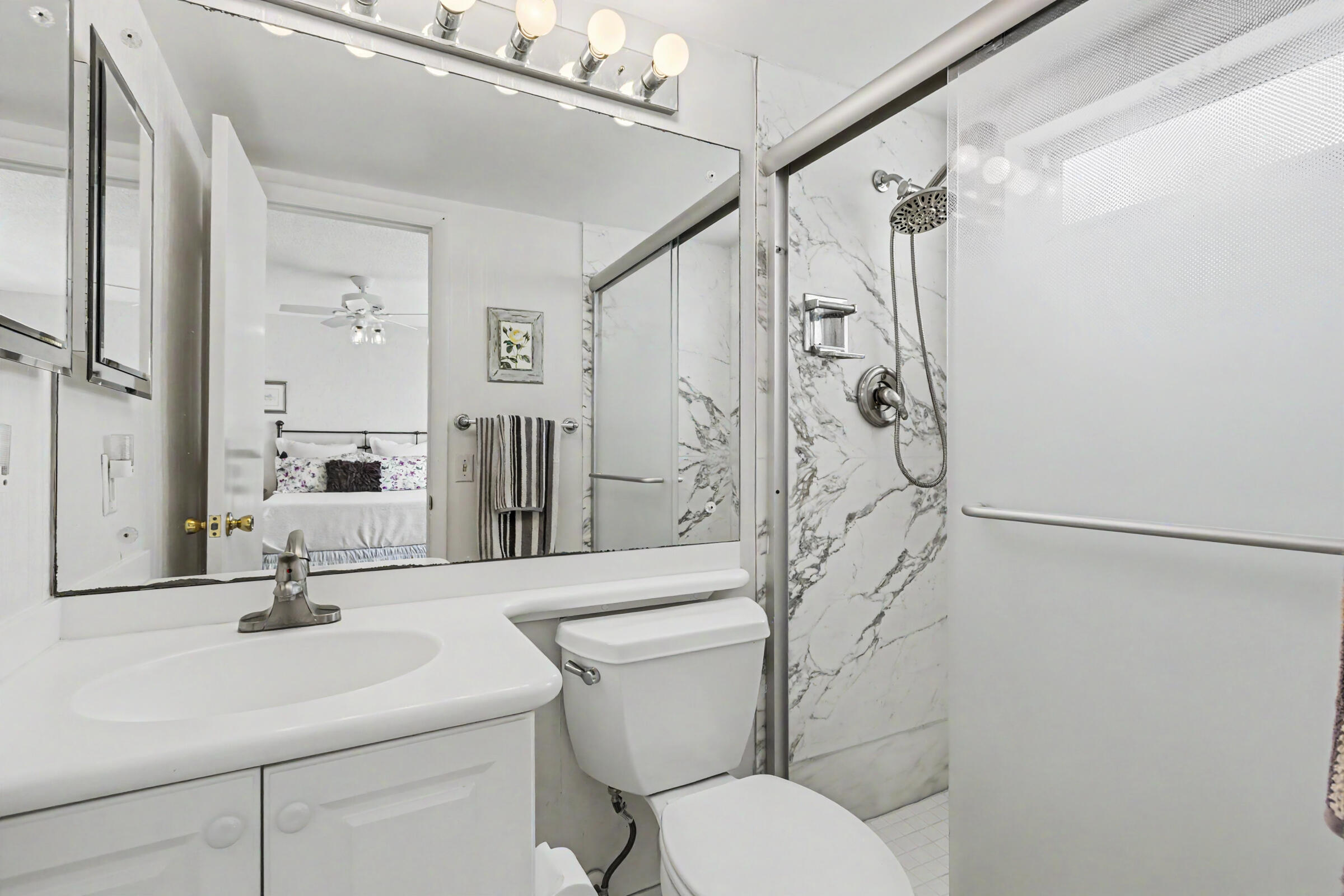 STARLIGHT TOWERS CONDO - Residential