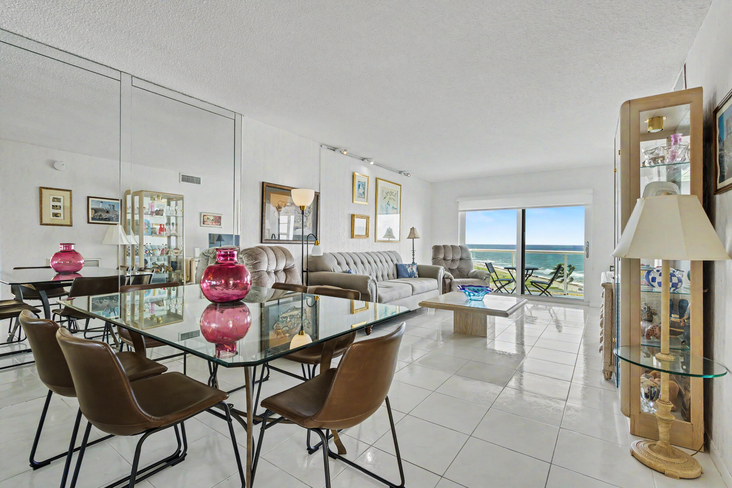 STARLIGHT TOWERS CONDO - Residential