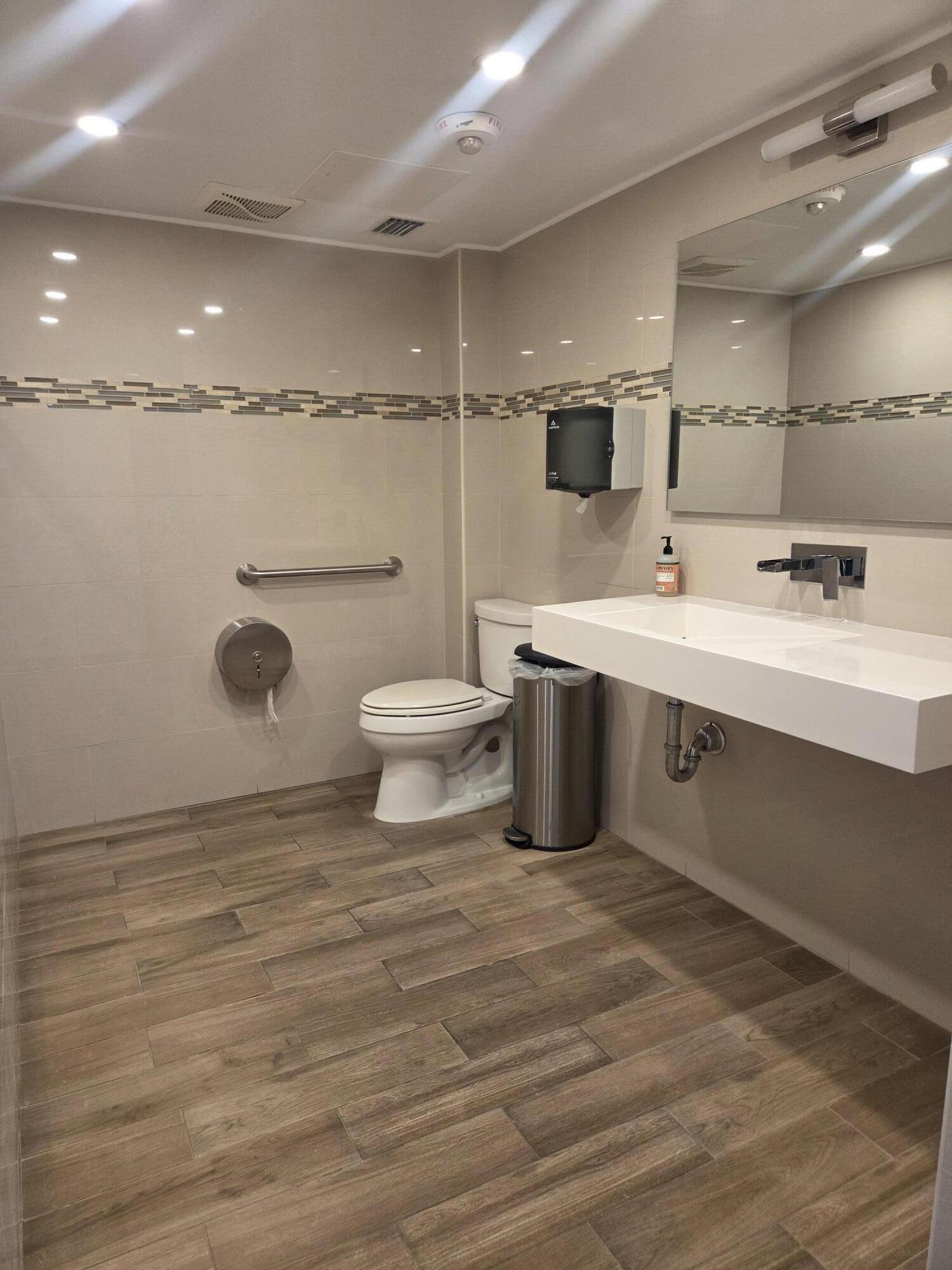 STARLIGHT TOWERS CONDO - Residential