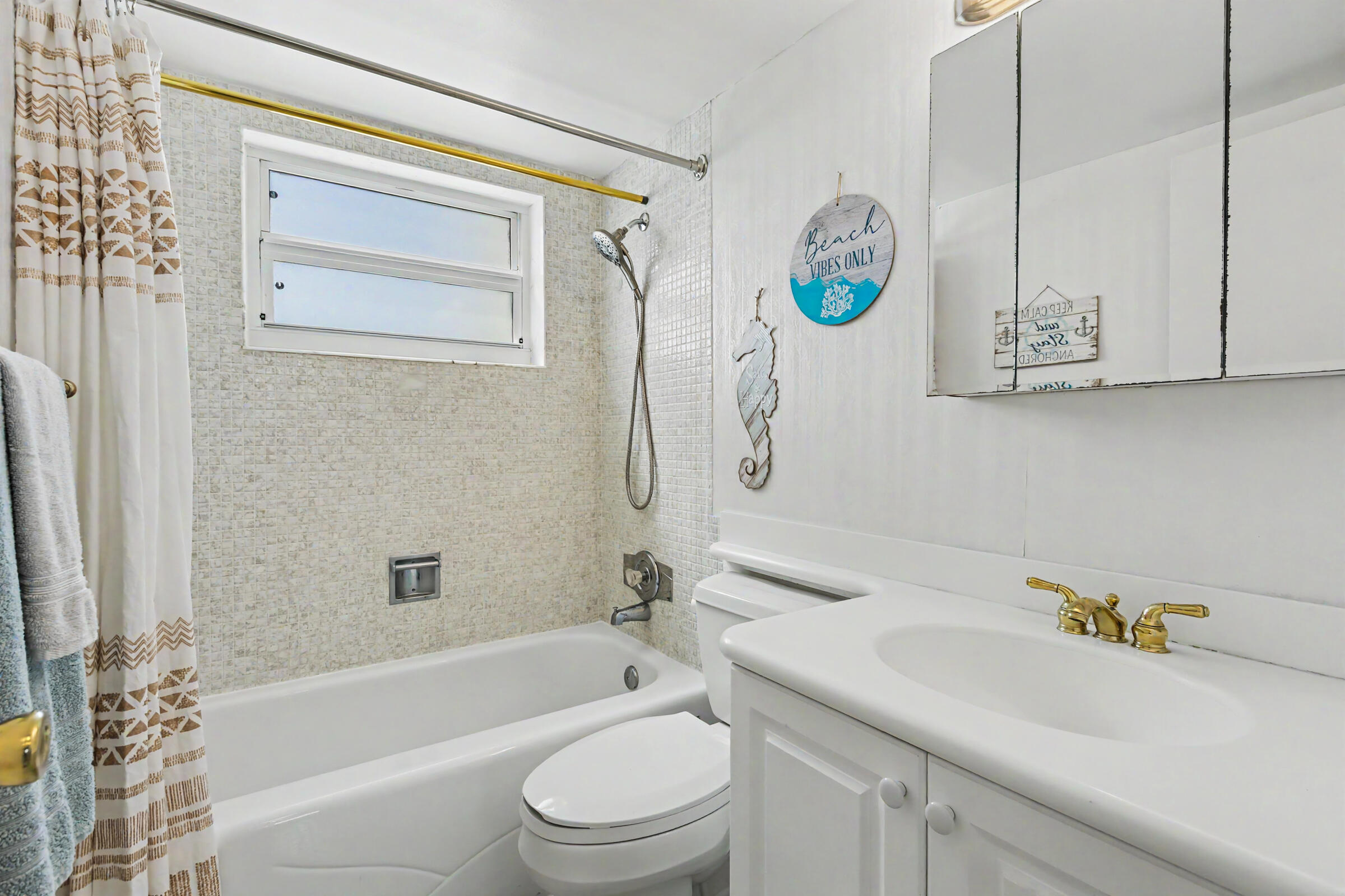 STARLIGHT TOWERS CONDO - Residential