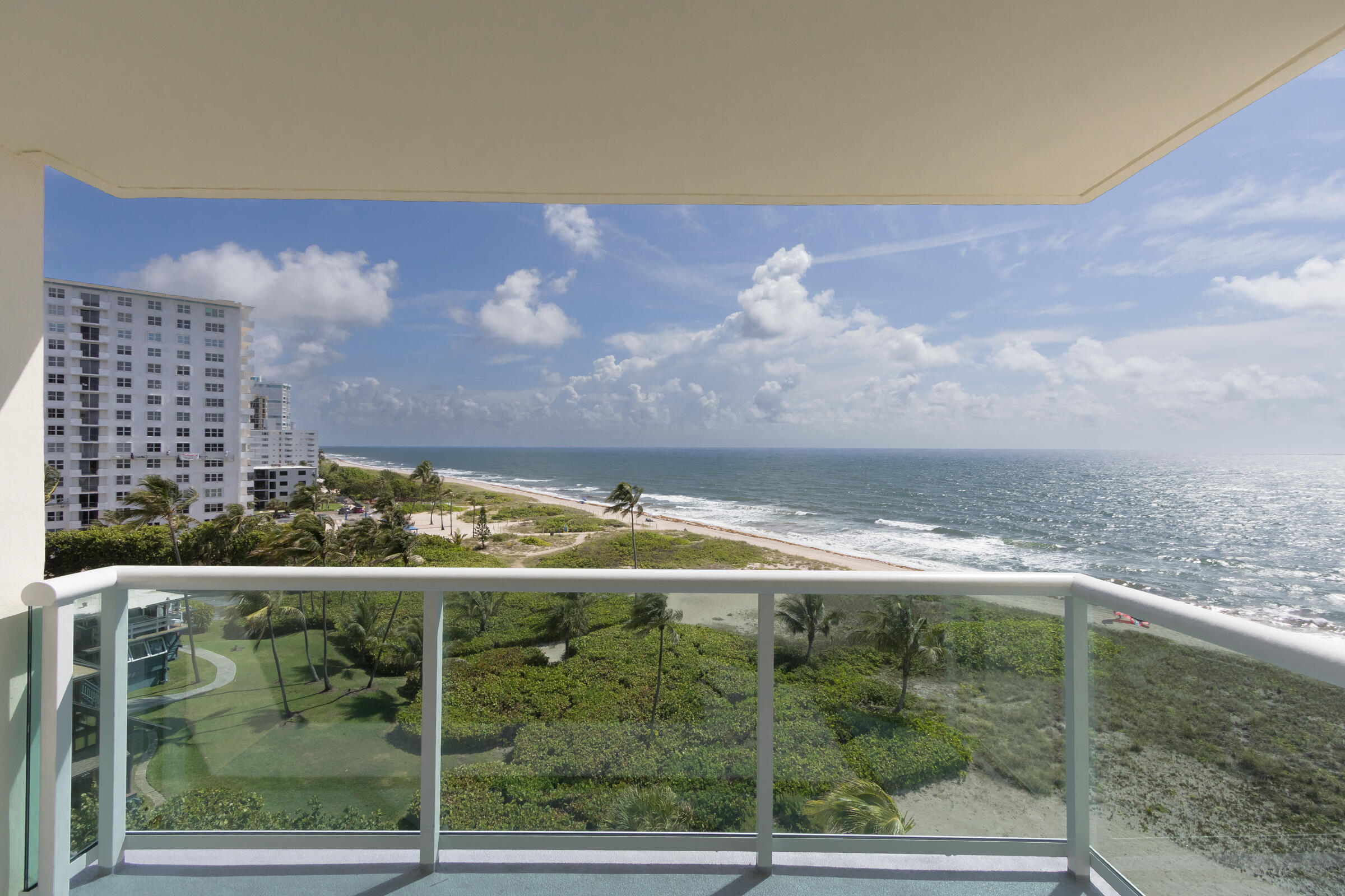 STARLIGHT TOWERS CONDO - Residential