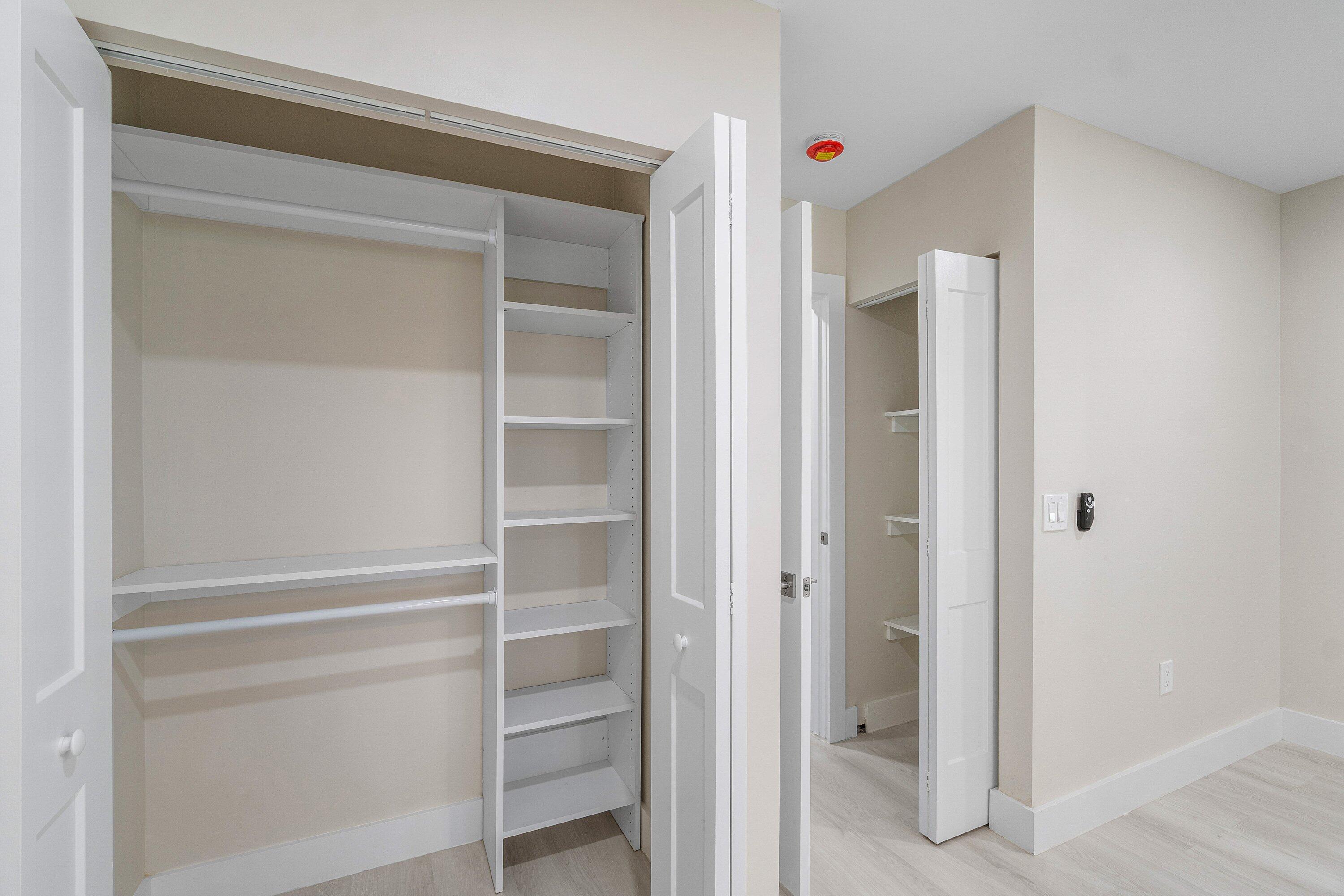 STRATFORD AT HUNTERS RUN CONDO - Residential