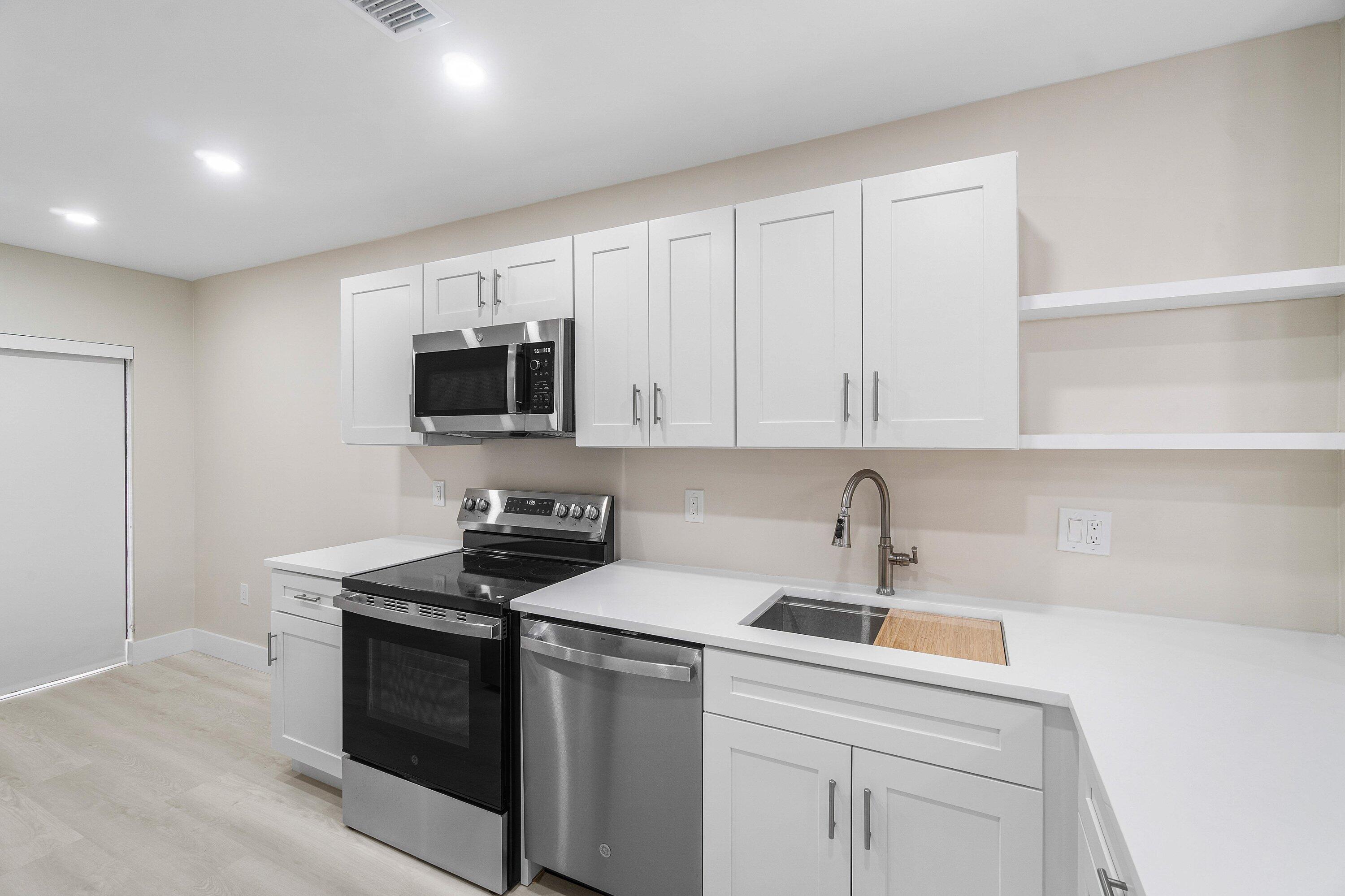 STRATFORD AT HUNTERS RUN CONDO - Residential