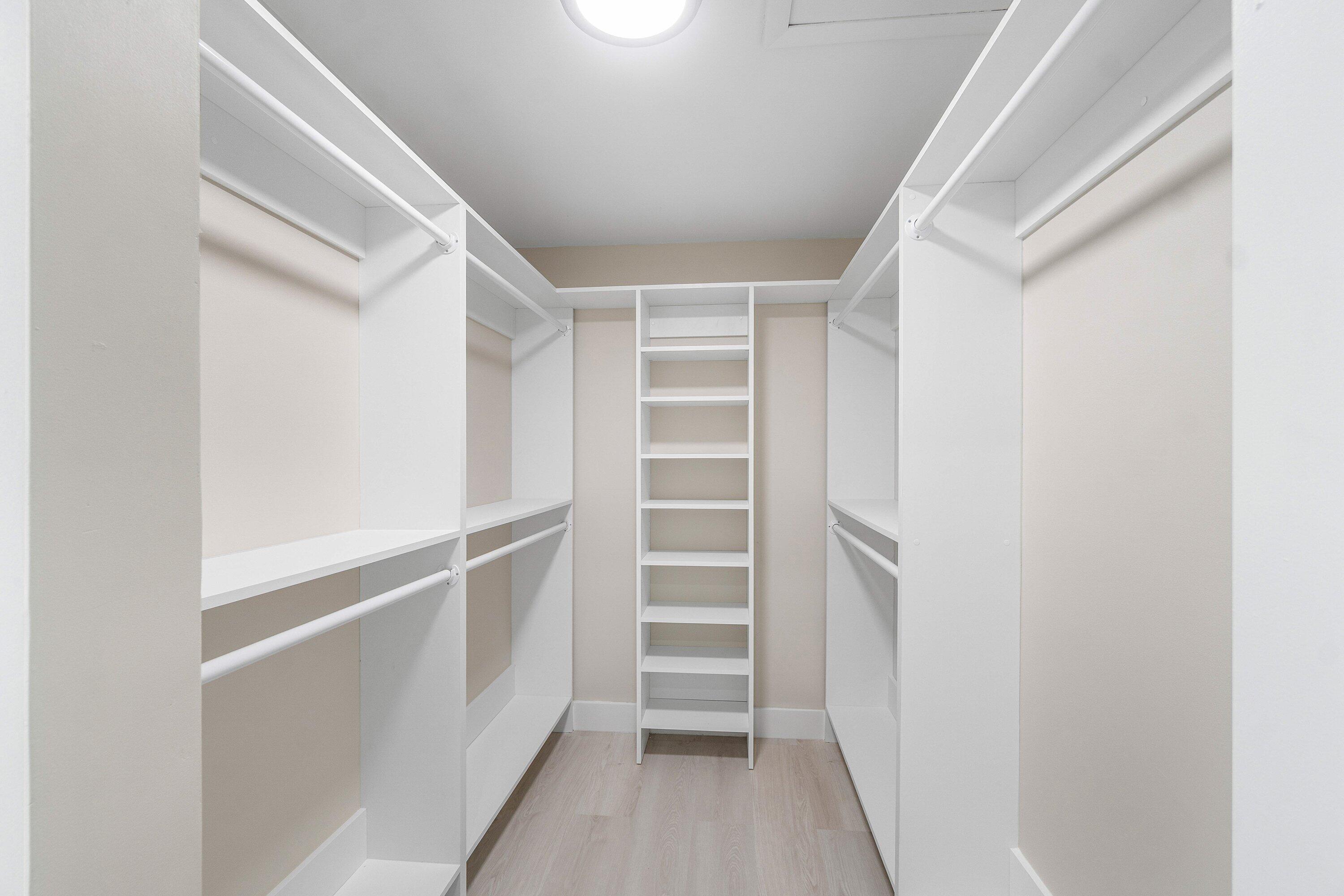 STRATFORD AT HUNTERS RUN CONDO - Residential