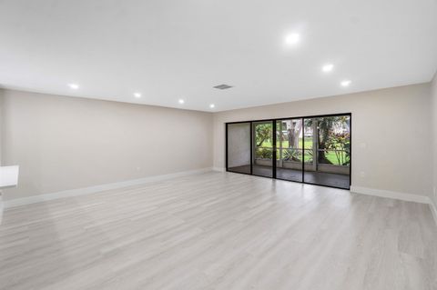 Tiny photo for 16 Stratford Drive E #C, Boynton Beach, FL 33436 (MLS # B26021546)