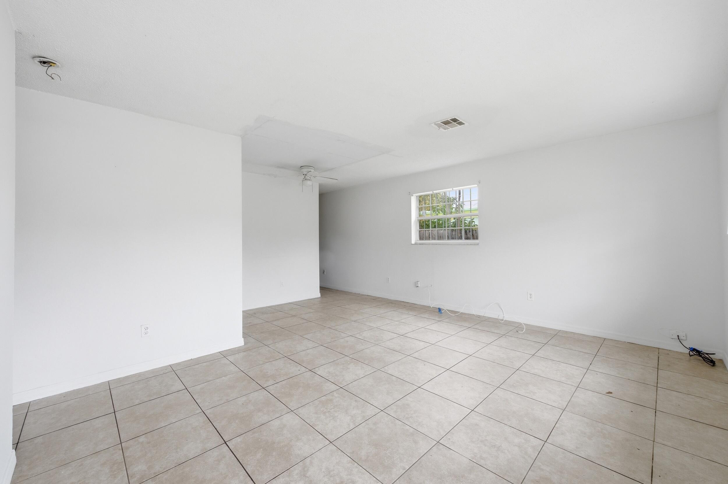 NORTH PALM BCH 1 - Residential