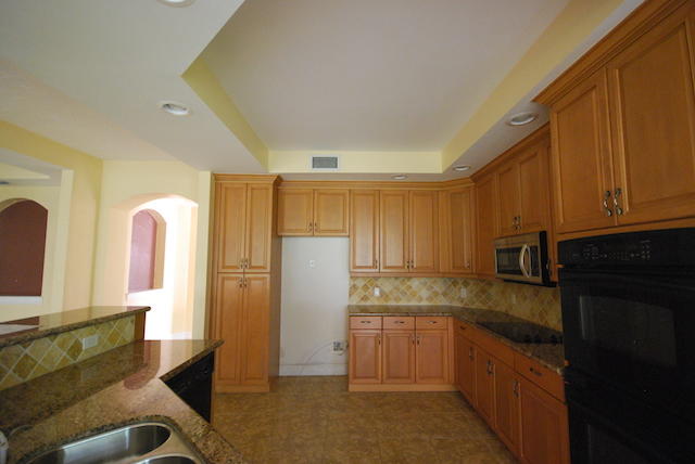 CASERAS AT PARKLAND GOLF & COUNTRY CLUB CONDO - Residential