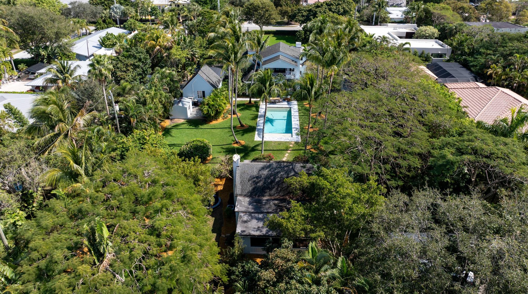 S/D OF 8-46-43, S 1/2 OF - Residential